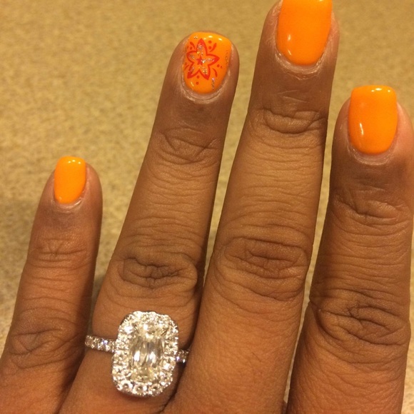 Henri Daussi Engagement Ring - Picture 5 of 5